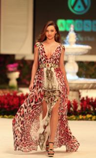Miranda Kerr feet photo thumbnail