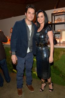 Katy Perry feet photo thumbnail