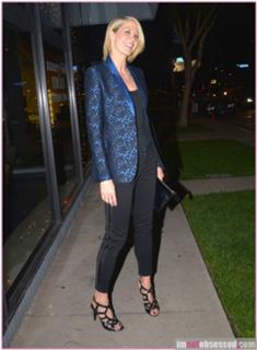 Jenna Elfman feet photo thumbnail