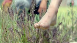 Alia Bhatt feet photo thumbnail