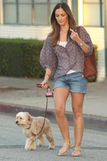 Minka Kelly feet photo thumbnail