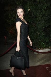 Miranda Kerr feet photo thumbnail
