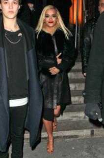 Rita Ora feet photo thumbnail