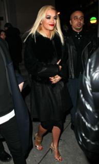Rita Ora feet photo thumbnail