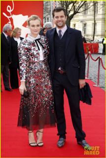 Diane Kruger feet photo thumbnail