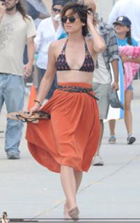 Jessica Stroup feet photo thumbnail
