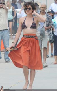 Jessica Stroup feet photo thumbnail