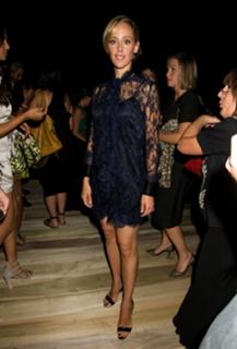Kim Raver feet photo thumbnail