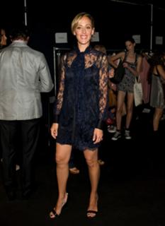 Kim Raver feet photo thumbnail