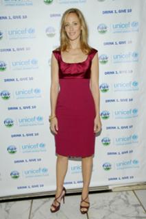 Kim Raver feet photo thumbnail