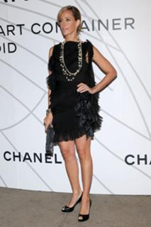 Kim Raver feet photo thumbnail