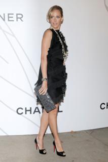 Kim Raver feet photo thumbnail