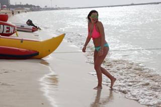 Imogen Thomas feet photo thumbnail