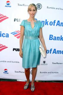 Kim Raver feet photo thumbnail