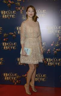 Léa Seydoux feet photo thumbnail