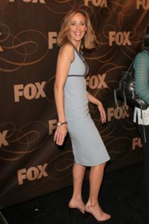 Kim Raver feet photo thumbnail