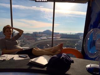 Amy Robach feet photo thumbnail