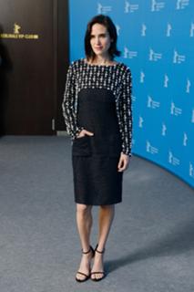 Jennifer Connelly feet photo thumbnail