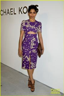 Freida Pinto feet photo thumbnail