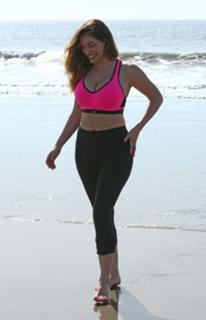 Kelly Brook feet photo thumbnail