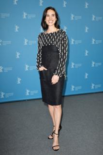 Jennifer Connelly feet photo thumbnail