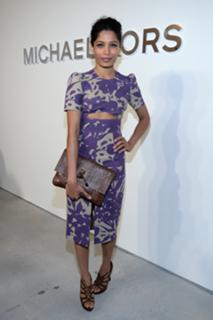 Freida Pinto feet photo thumbnail