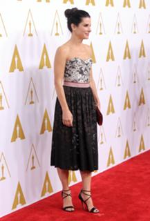 Sandra Bullock feet photo thumbnail