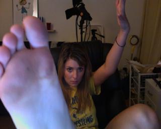 Grace Helbig feet photo thumbnail
