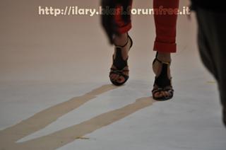 Ilary Blasi feet photo thumbnail