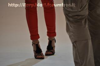Ilary Blasi feet photo thumbnail