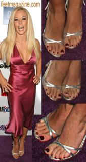Kendra Wilkinson feet photo thumbnail