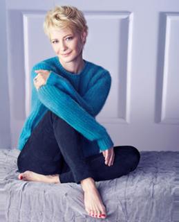 Malgorzata Kozuchowska feet photo thumbnail