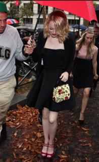 Emma Stone feet photo thumbnail