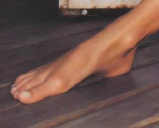 Kate Moss feet photo thumbnail