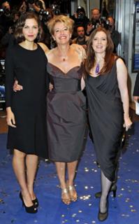 Emma Thompson feet photo thumbnail