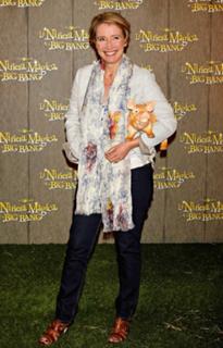 Emma Thompson feet photo thumbnail