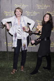 Emma Thompson feet photo thumbnail