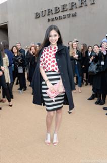 Angelababy feet photo thumbnail