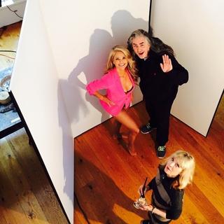 Christie Brinkley feet photo thumbnail