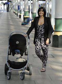 Kym Marsh feet photo thumbnail