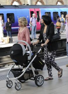 Kym Marsh feet photo thumbnail