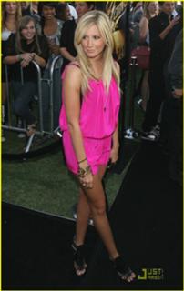 Ashley Tisdale feet photo thumbnail