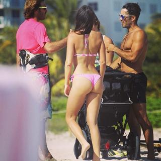 Claudia Romani feet photo thumbnail