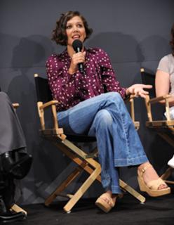 Maggie Gyllenhaal feet photo thumbnail