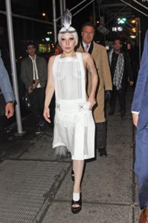Lady Gaga feet photo thumbnail