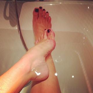 Franciely Freduzeski feet photo thumbnail