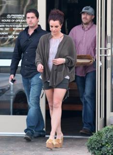 Britney Spears feet photo thumbnail