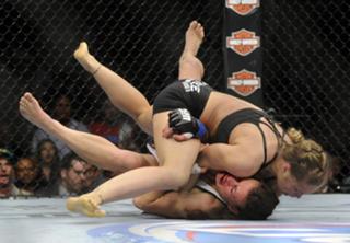 Ronda Rousey feet photo thumbnail