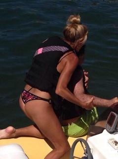 Yanina Latorre feet photo 2