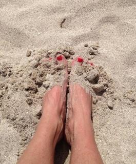 Yanina Latorre feet photo 5